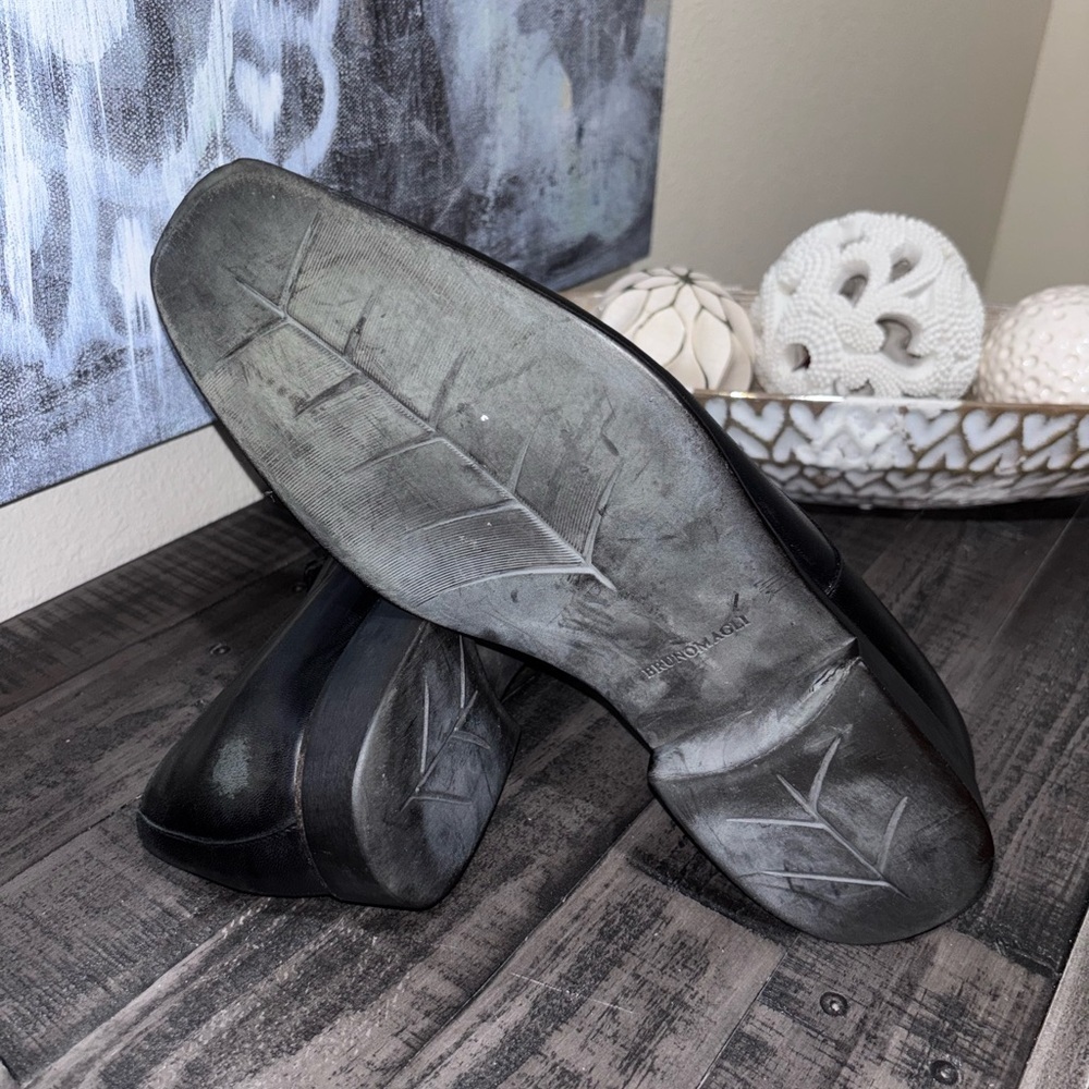 Bruno Magli Men's Raging Leather Slip-On Loafer.​​ - Picture 8 of 12